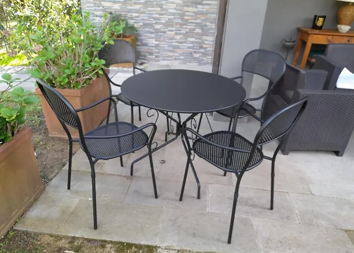 Delightful Stylish House With Private Garden Close To Downtown * Roma
